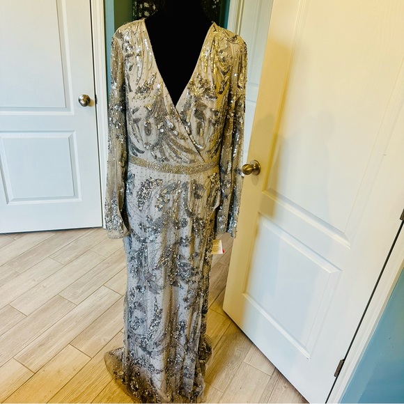 Mac Duggal 5222 SEQUINED WRAP SPLIT LONG SLEEVE GOWN NWT platinum Silver Sz 12 - Picture 4 of 15